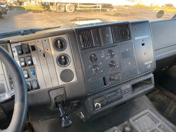 Camion benne tri-benne MAN 32.410 8x6 Meiller - Image 18