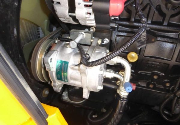 Mini-pelle  JCB  Modèle : 55 Z-1  Année 2015 - Image 8