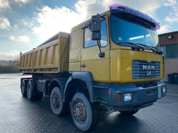 Camion benne tri-benne MAN 32.410 8x6 Meiller - Image 3
