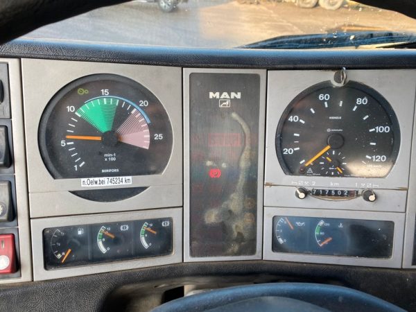 Camion benne tri-benne MAN 32.410 8x6 Meiller - Image 17
