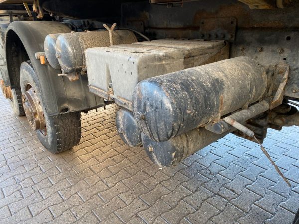 Camion benne tri-benne MAN 32.410 8x6 Meiller - Image 11