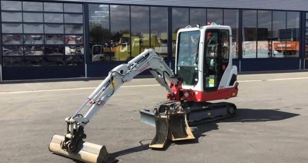 Mini pelle Takeuchi TB225, Année 2020 - Image 6