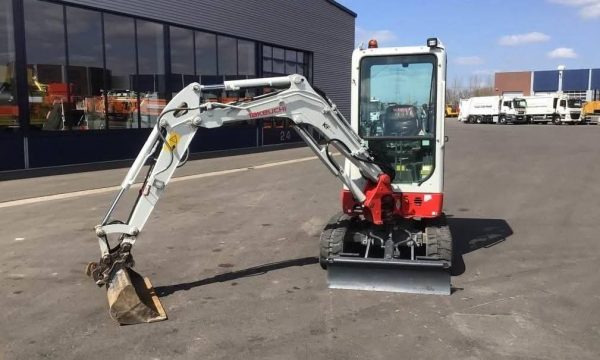 Mini pelle Takeuchi TB225, Année 2020 - Image 2