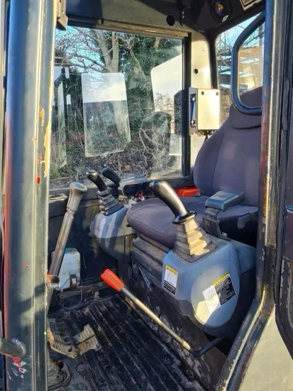 Mini pelle KUBOTA KX71-3 / 2,8 TONNES  - Image 6