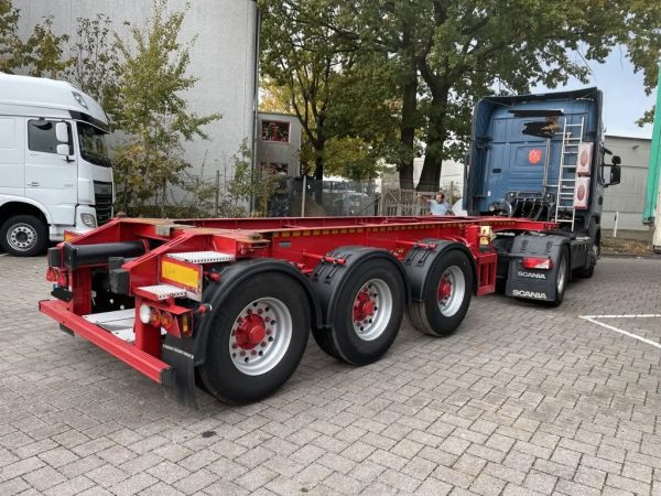 Chassis porteur ADR, aussi pour citerne, essieu relevable, frein à disque,B