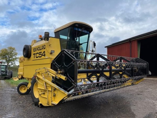Moissonneuse-batteuse New Holland TC54 - Image 7