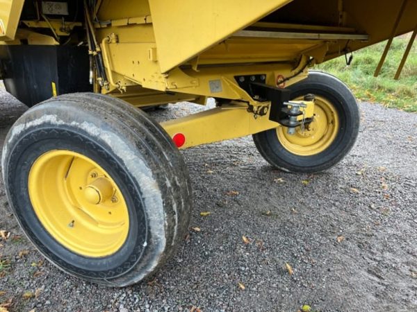Moissonneuse-batteuse New Holland TC54 - Image 32