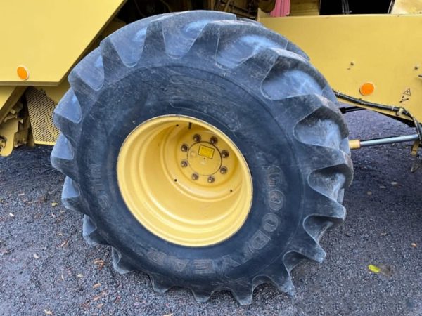 Moissonneuse-batteuse New Holland TC54 - Image 26