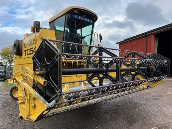 Moissonneuse-batteuse New Holland TC54 - Image 5