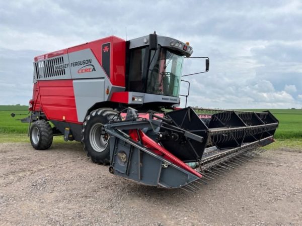 Moissonneuse-batteuse Massey Ferguson 7256