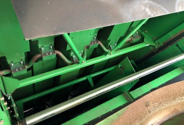 Moissonneuse-batteuse John Deere 1570 - Image 30