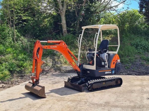 MINI PELLE KUBOTA KX41-3V / 1,6 TONNES