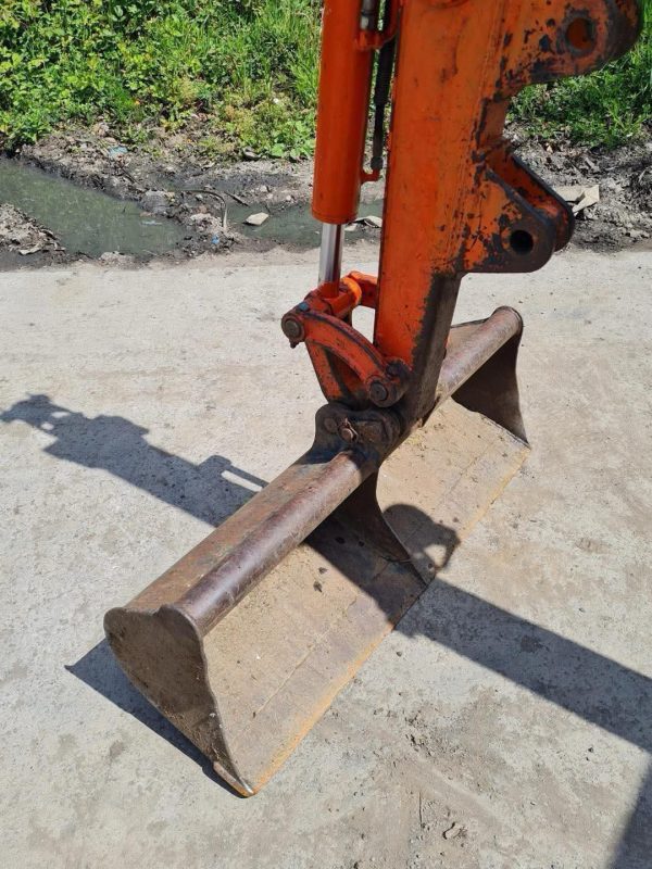 MINI PELLE KUBOTA KX41-3V / 1,6 TONNES - Image 2