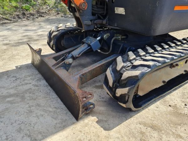 MINI PELLE KUBOTA KX41-3V / 1,6 TONNES - Image 15