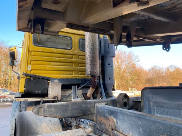 Camion benne tri-benne MAN 32.410 8x6 Meiller - Image 10