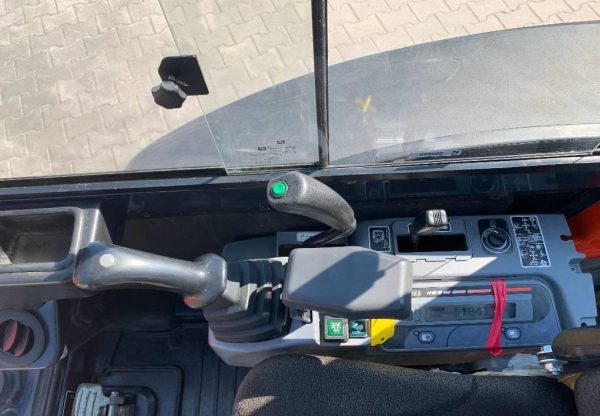 Kubota KX 71-3 - Image 7