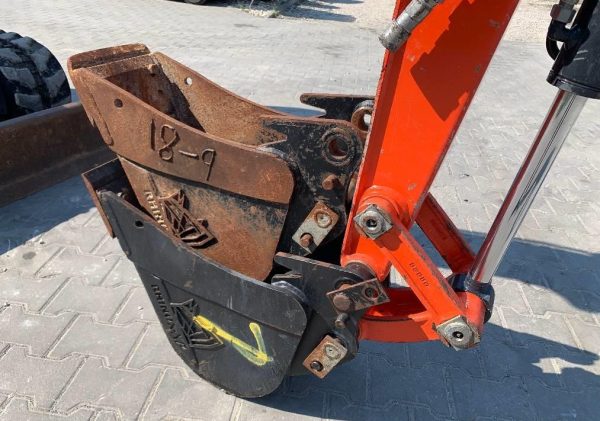 Kubota KX 71-3 - Image 11