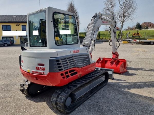 Marque : Takeuchi TB250 - Image 9