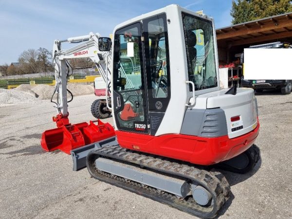 Marque : Takeuchi TB250 - Image 8
