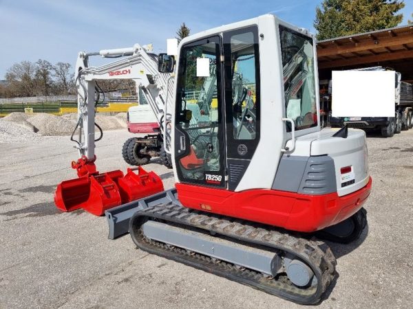 Marque : Takeuchi TB250 - Image 5